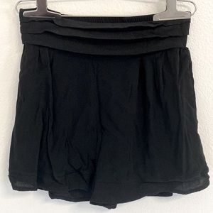 Size M Kimchi Blue Shorts